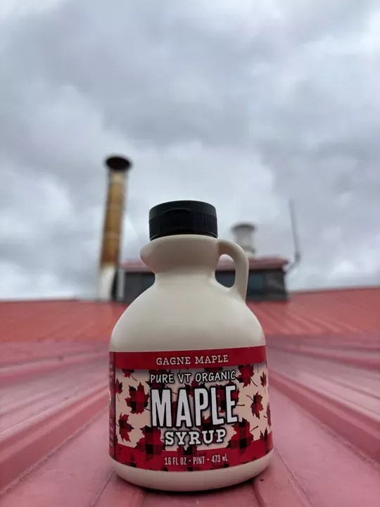 100% Pure Organic Vermont Maple Syrup - Pint Jug