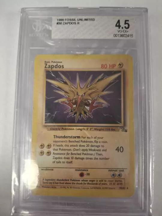 Zapdos (30) - Fossil (Graded BGS 4.5)
